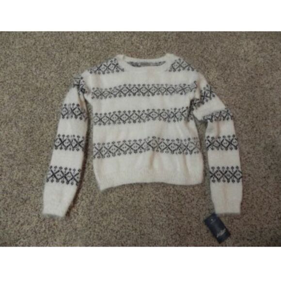 Lucky Brand Sweater Girls large NWT - Picture 1 of 3